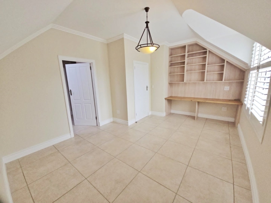 4 Bedroom Property for Sale in Sedgefield Central Western Cape